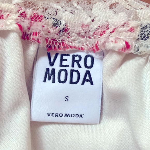 VERO MODA Strappy red floral wrap dress - Picture 5 of 5